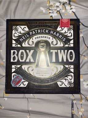 Presents Box Two Board Game - Black & Gold